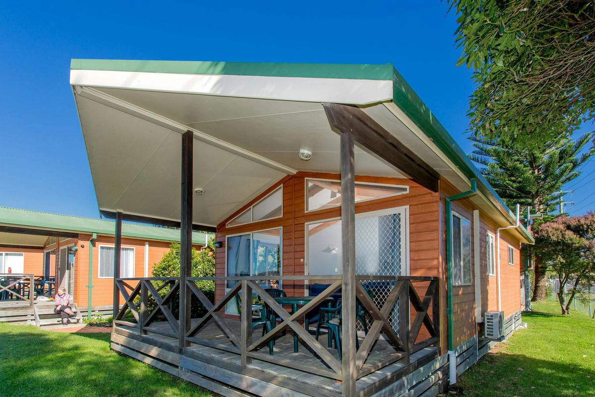 Holiday Ocean Spa Exterior