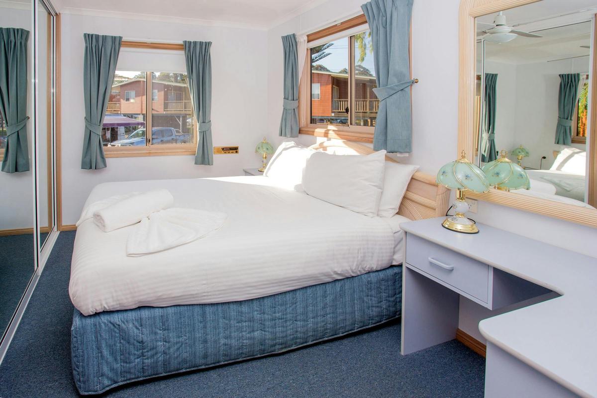 Superior Ocean Spa Main Bedroom