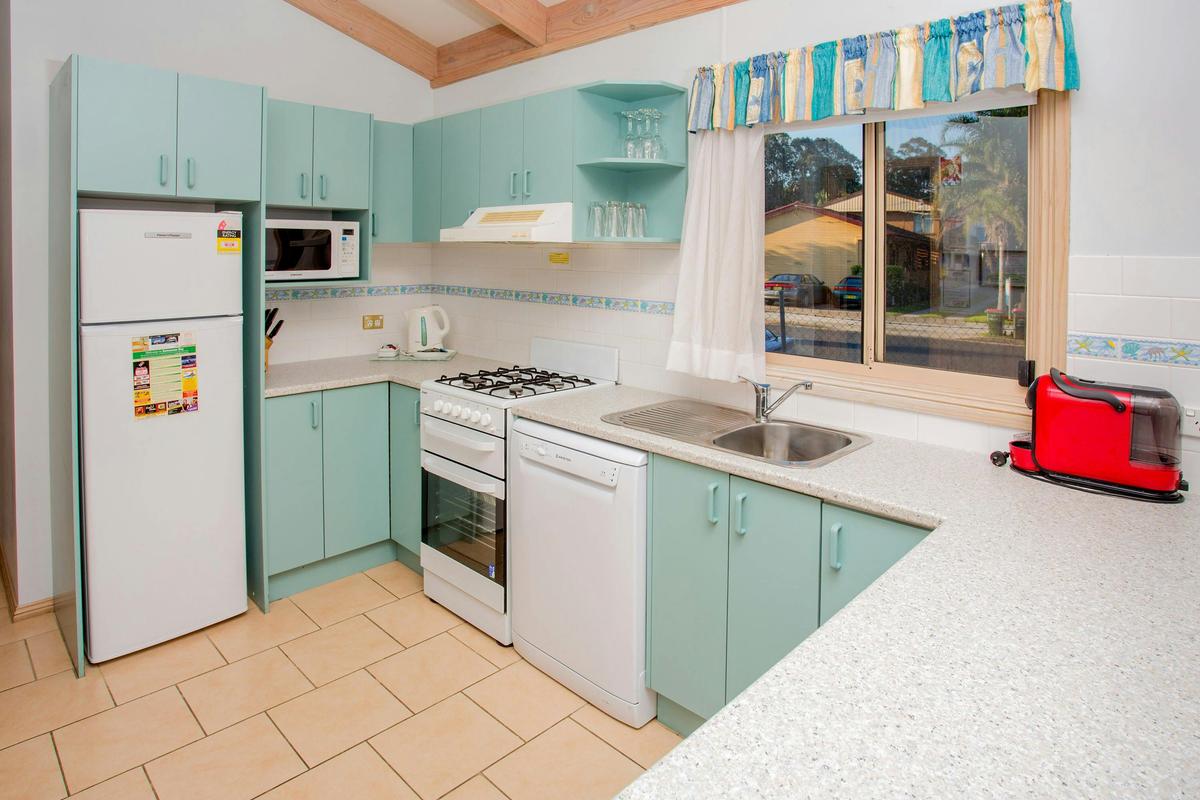 Holiday Ocean Spa Kitchen