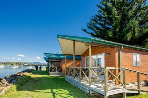 Waterfront Couples Retreat Exterior