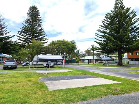 Powered Van Sites at BIG4 Batemans Bay at Easts Riverside