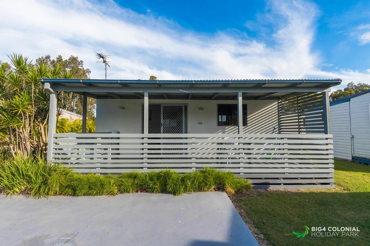 Studio Cabin - Exterior