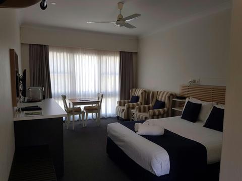 Queen terrace room