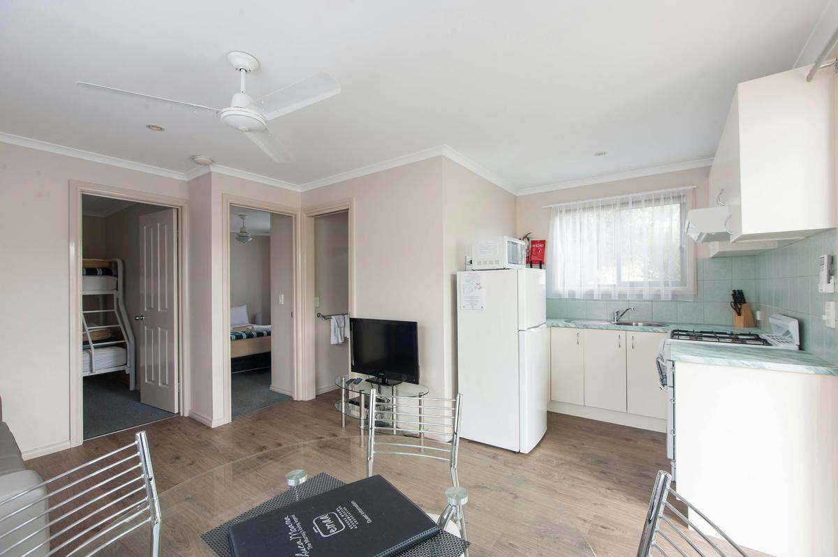 Haven Deluxe Cabin- two bedroom/ five berth