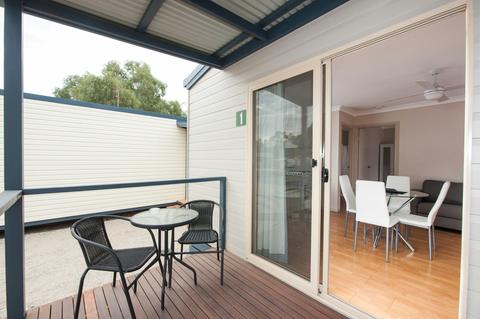 One Bedroom Deluxe Cabin- two berth