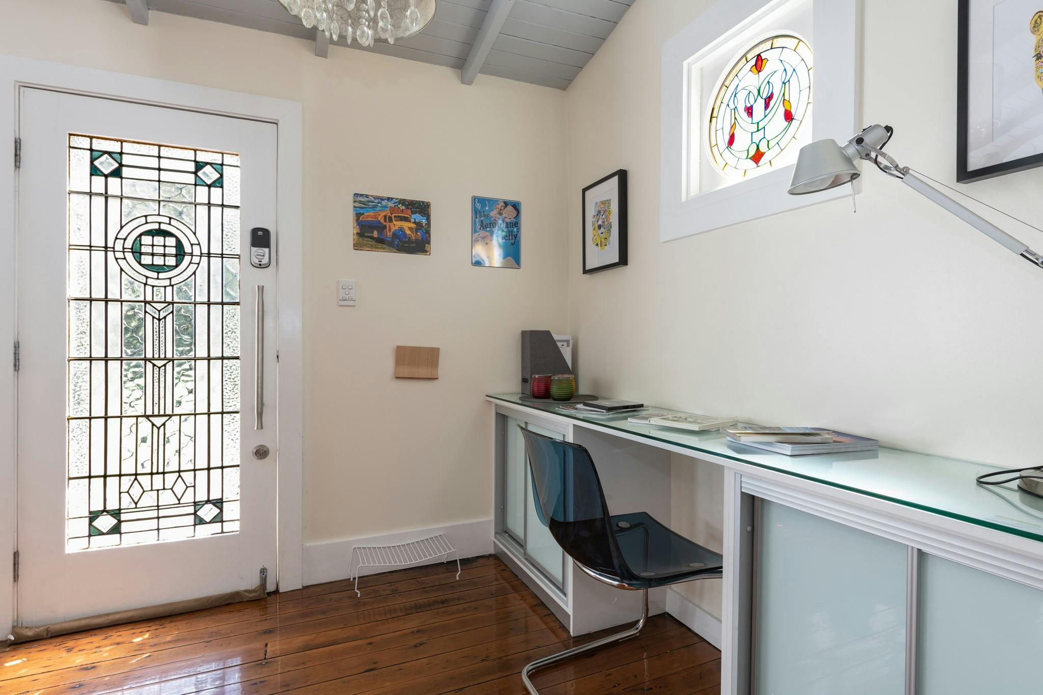 Our cosy workspace is ideal for checking emails.