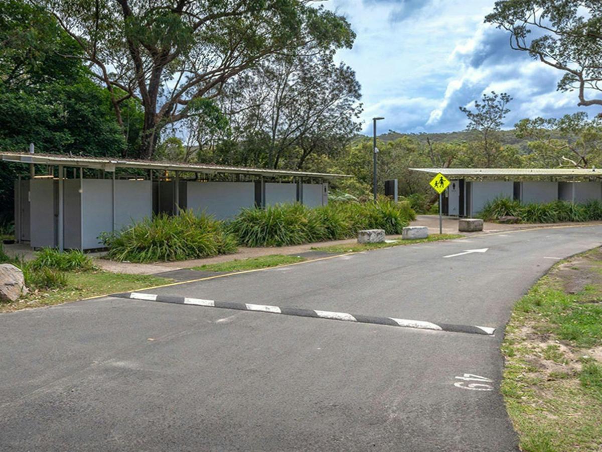 Amenities block at Bonnie Vale campground, Royal National Park. Credit: John Spencer/DCCEEW  &copy;