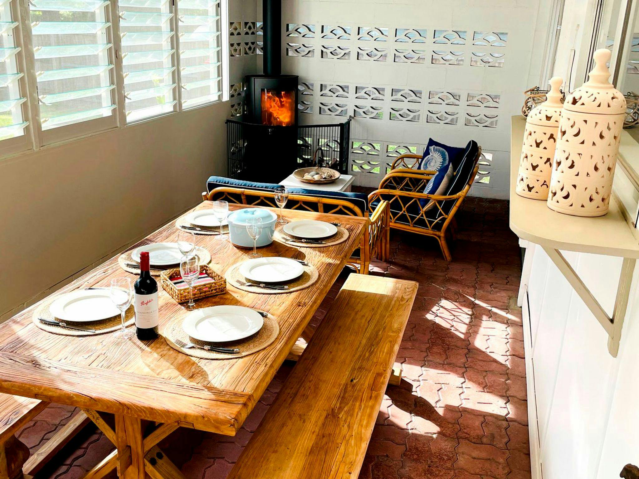 BBQ, Fireplace, Outdoor Dining Seating 