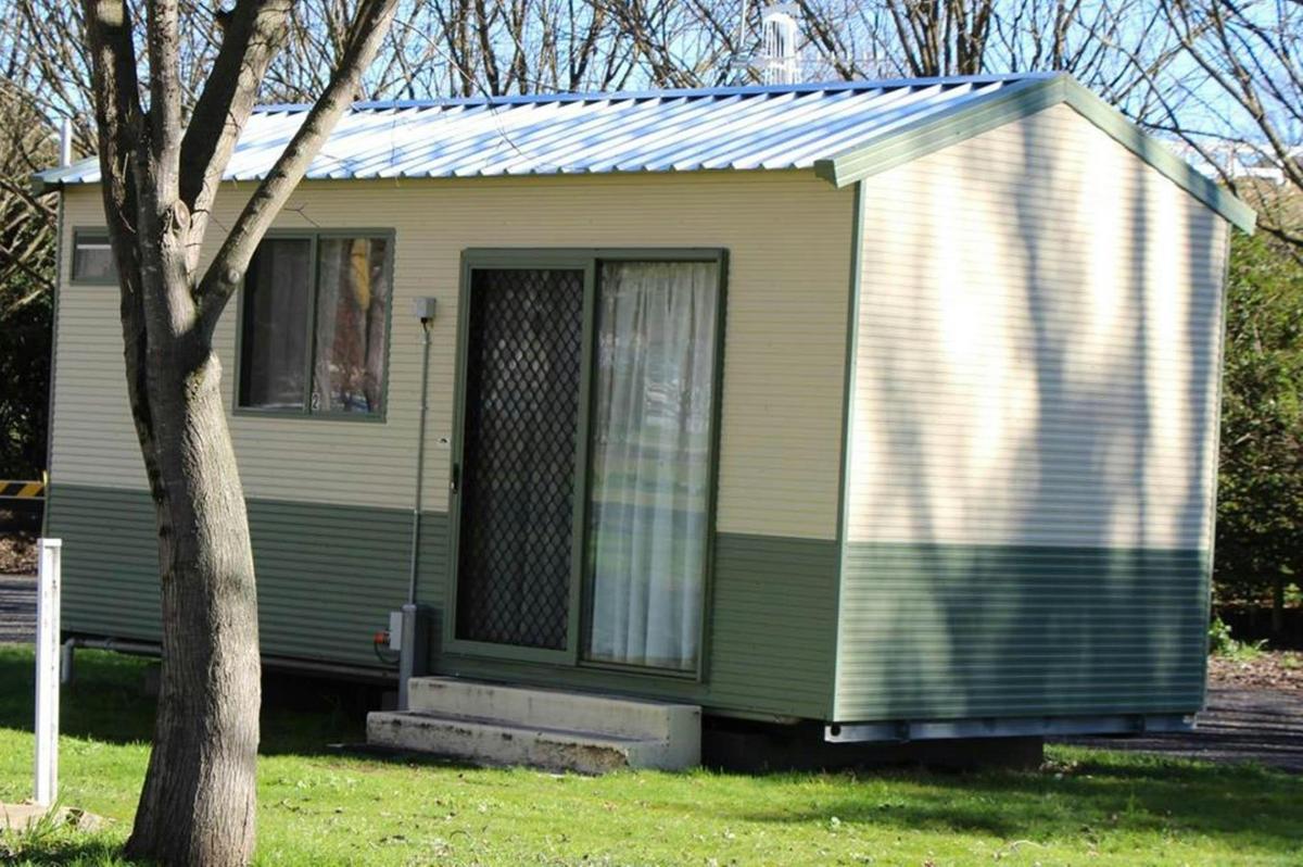 Cabin at Bombala Caravan Park