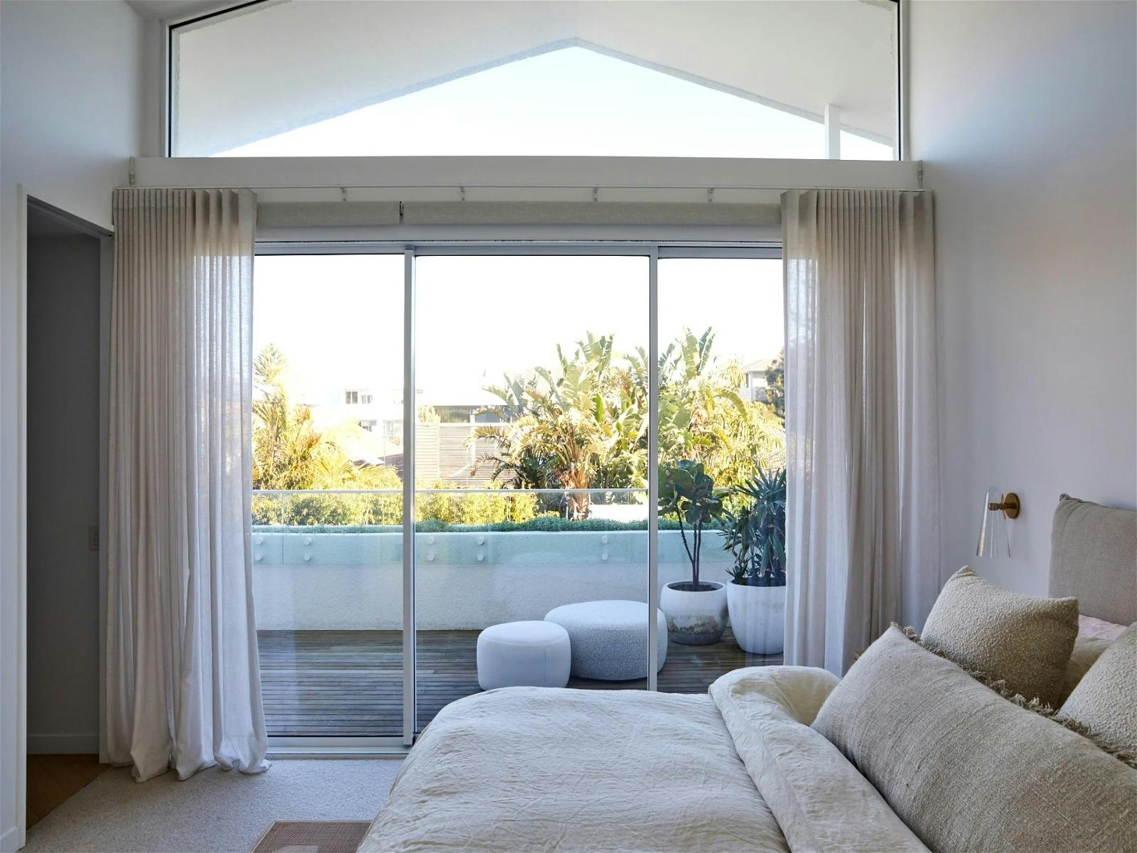 Master retreat with king bed, walk in robe, en-suite and private balcony