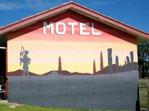 Clansman Motel