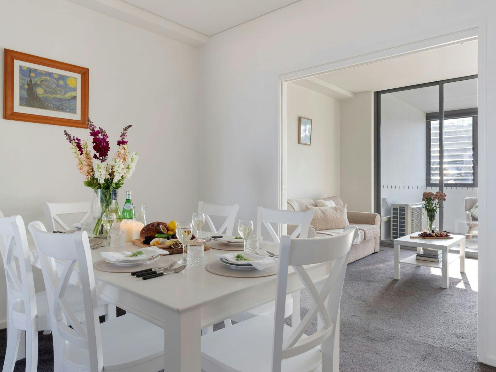 Dining | 1.2km to Woolworth Supermarket