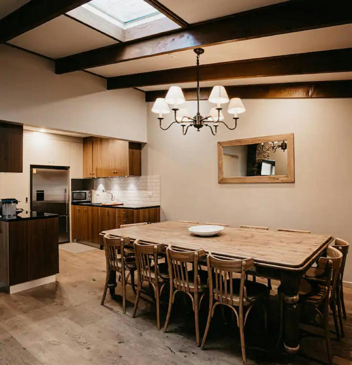Bundaleer Luxury Chalet