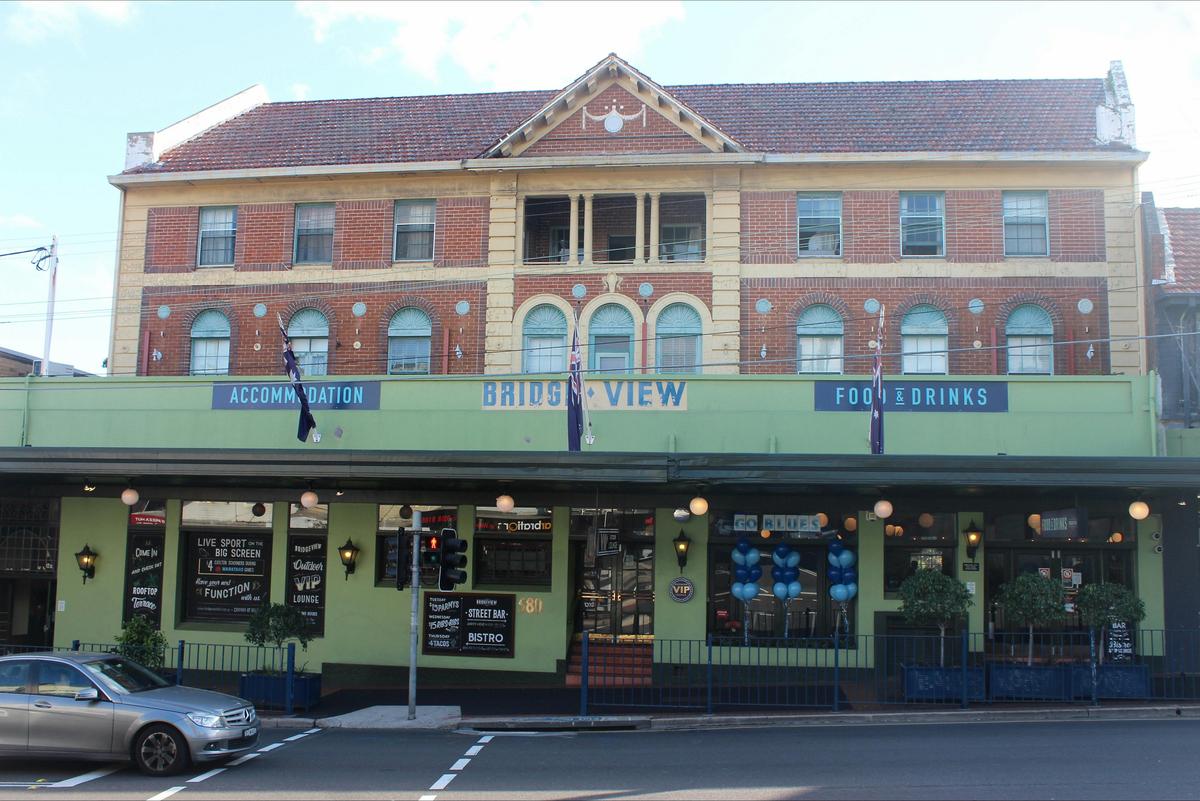 Bridgeview Hotel - Hotel Frontage
