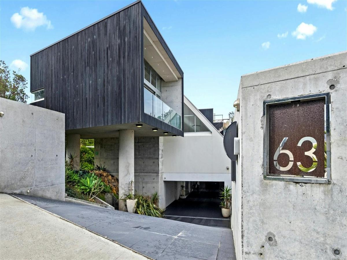 ingenious multi-level design features plenty of zones to easily accommodate friends and family