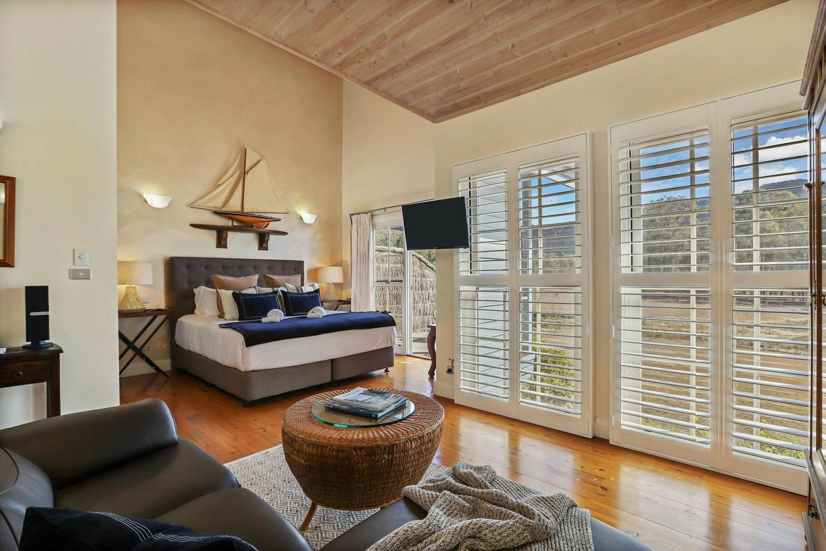 King Bed Room