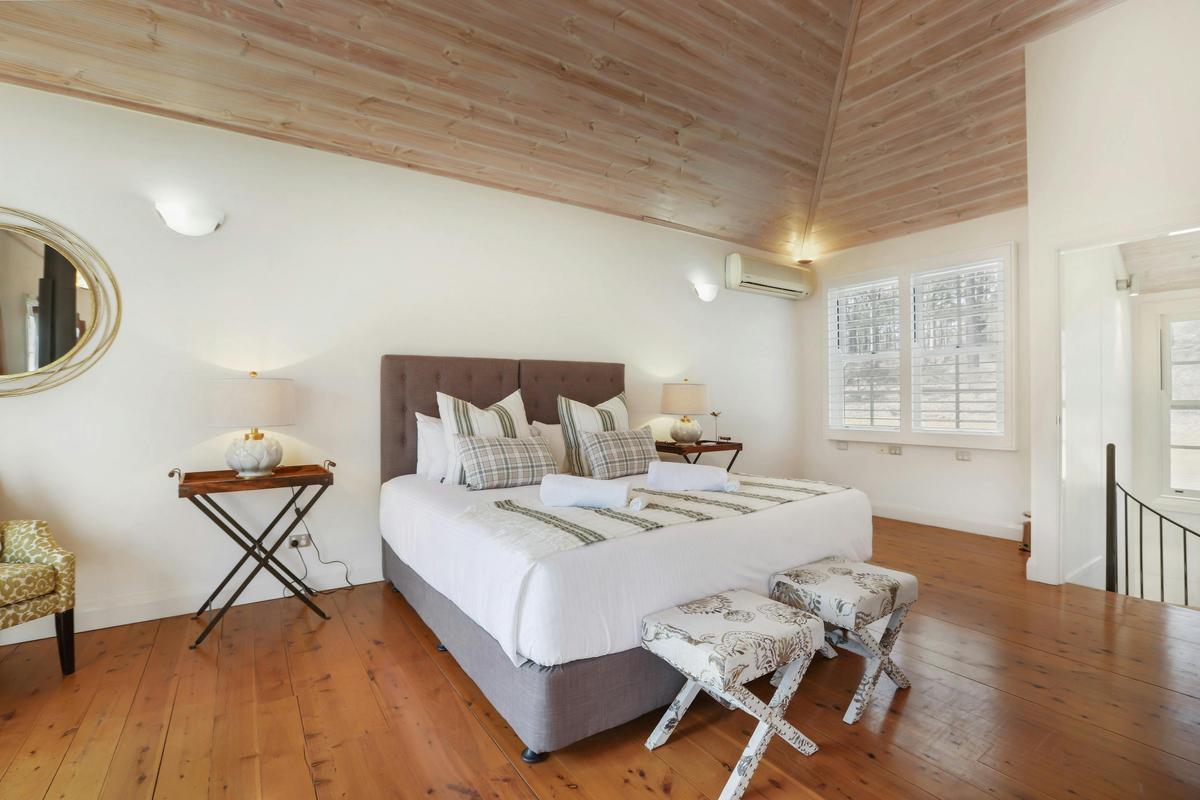 Loft Villa Upstairs Bedroom