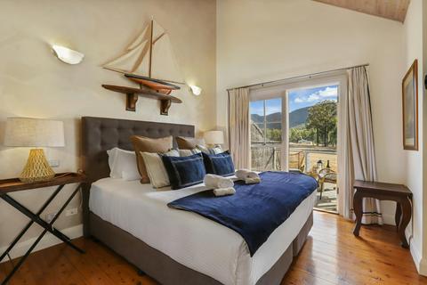 King Bed Room
