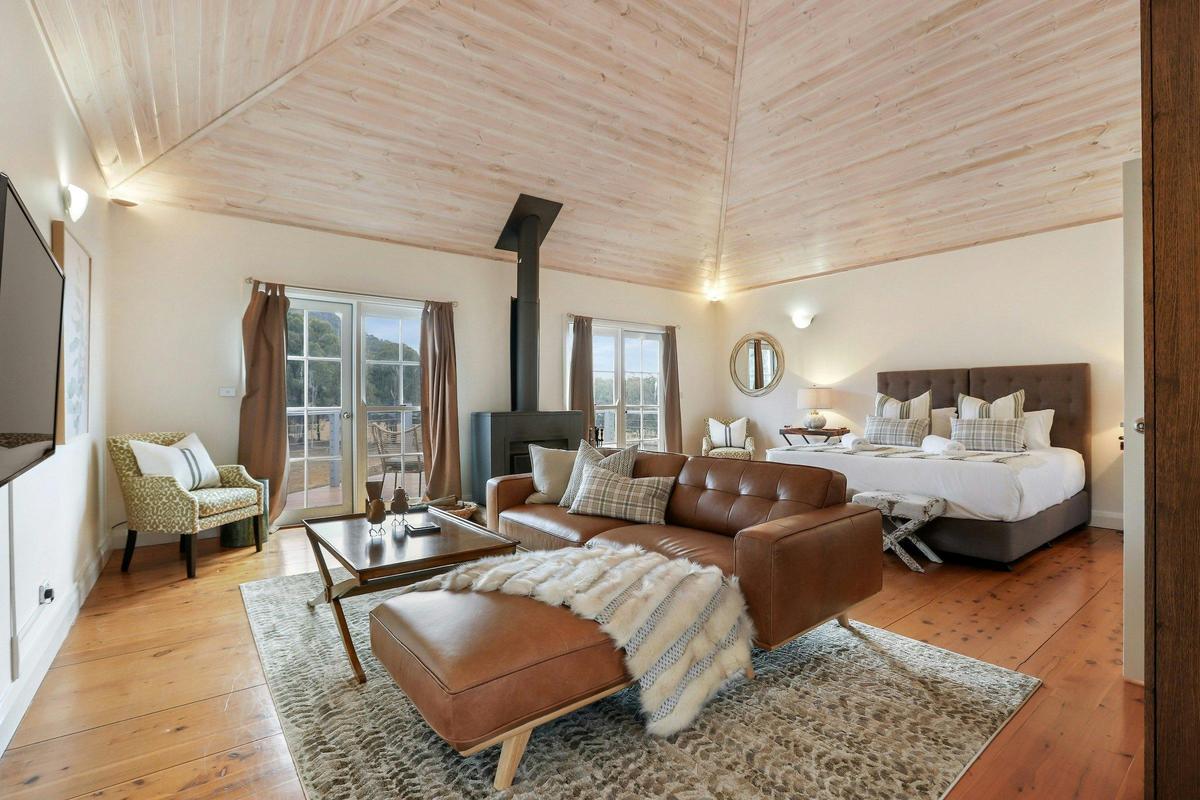 Loft Villa Bedroom & Upstairs Sitting Area