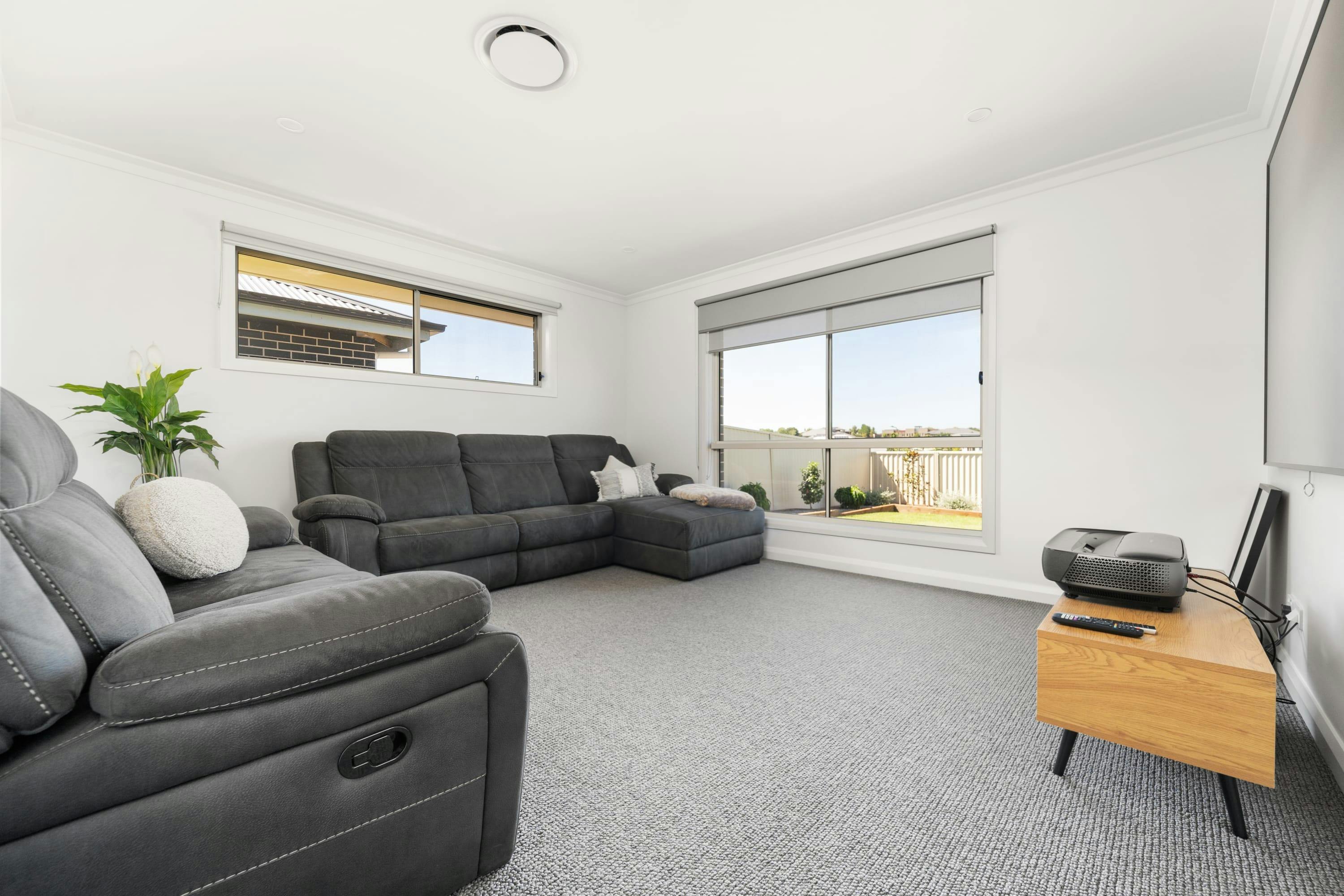 Second loungeroom at Brilliant Brennan