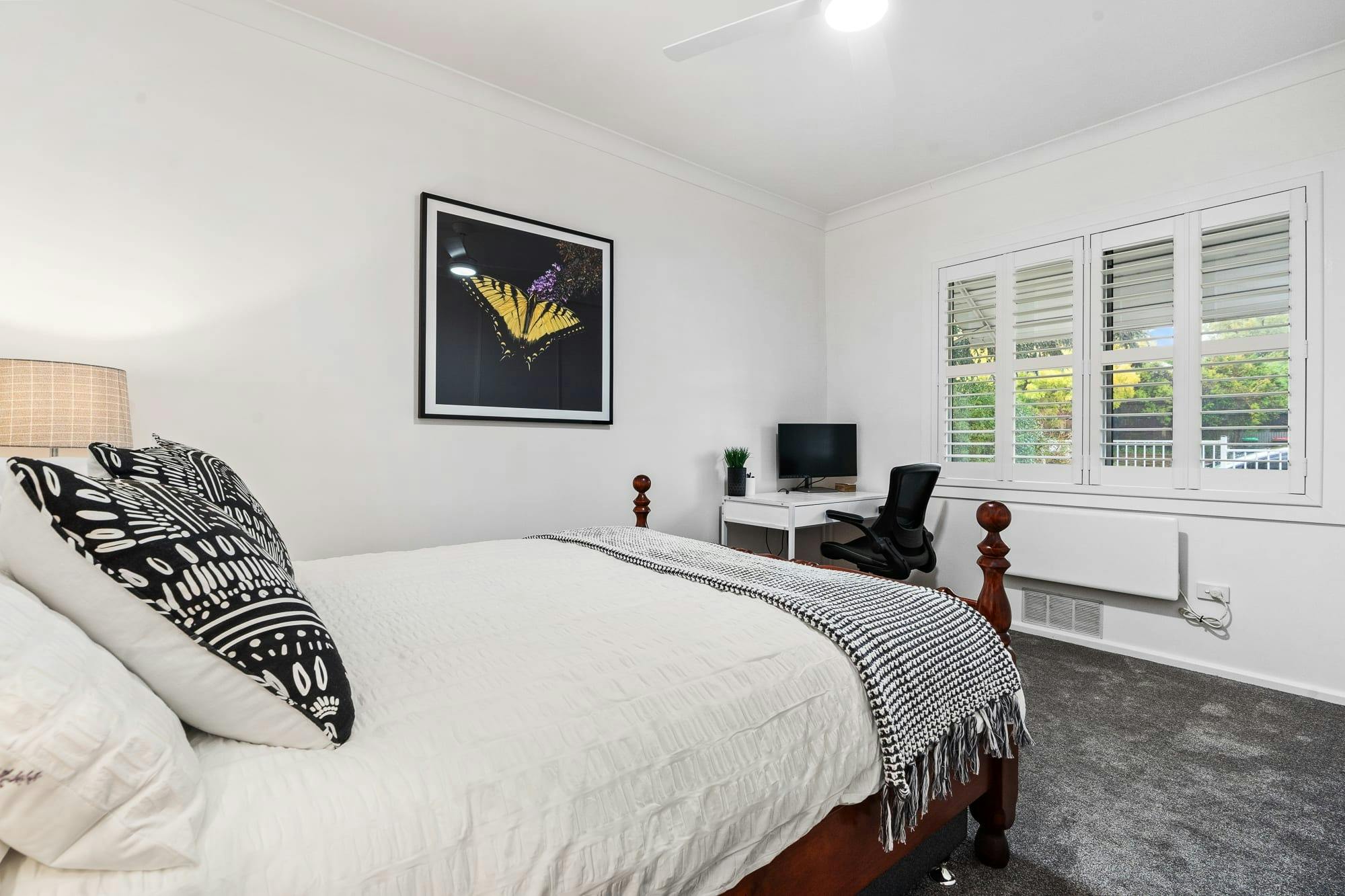 Queen Bedroom at Byng Cottage