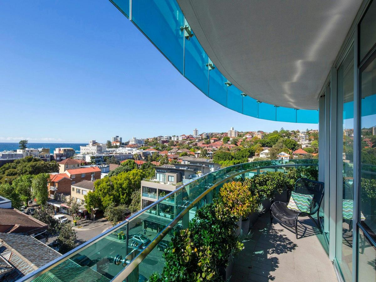 Stunning balcony with city views