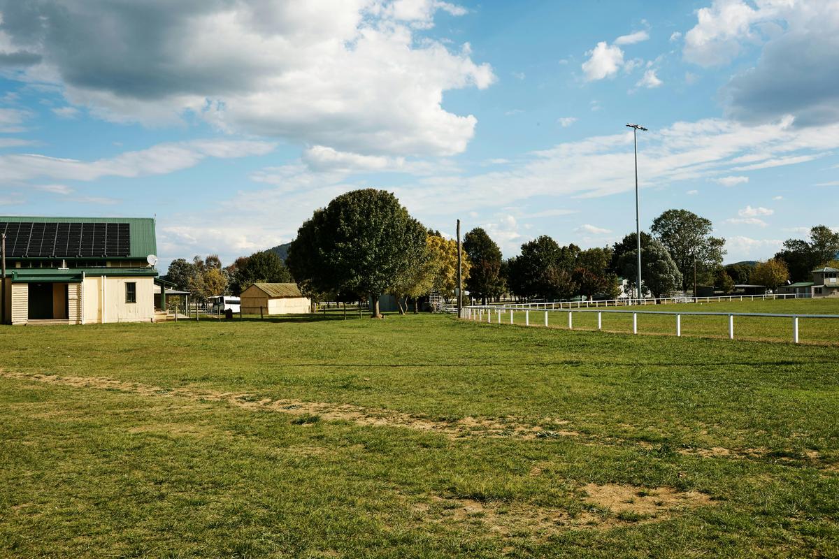 Braidwood Showground - Caravans and Camping