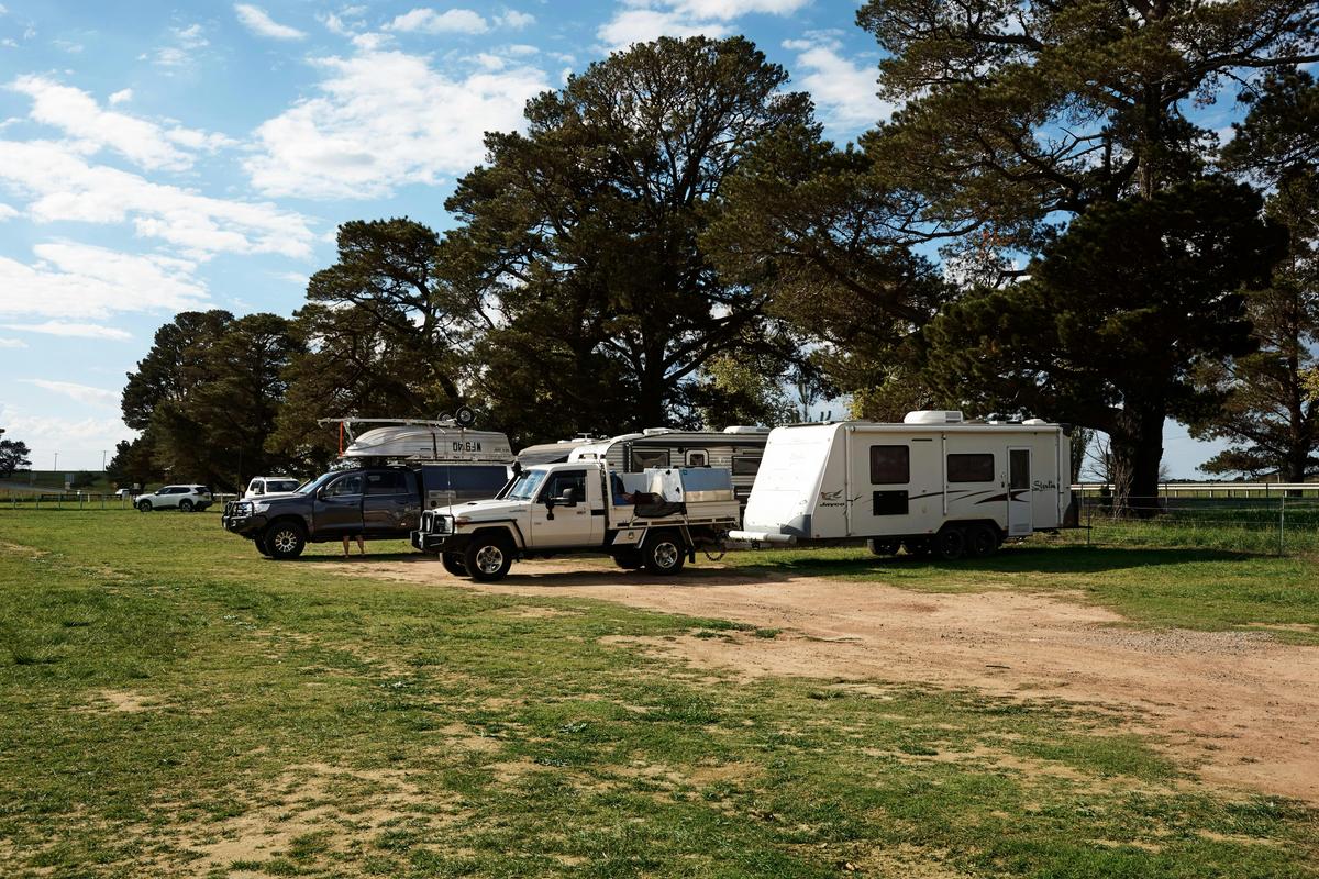 Braidwood Showground - Caravans and Camping