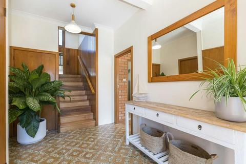 Byron's Beach House Mylestom