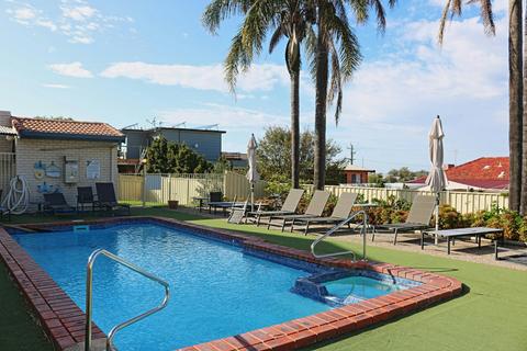 Capri Apartments