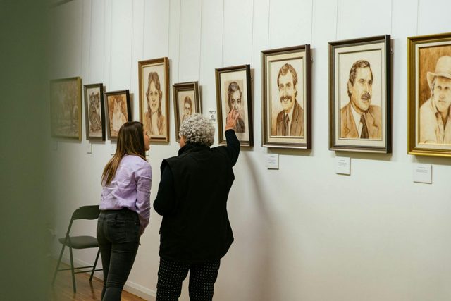 Doris Golder Wool Art Gallery