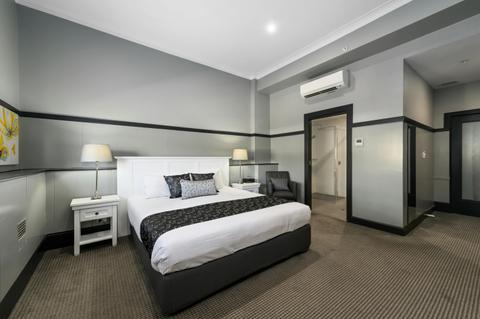 Superior King Room