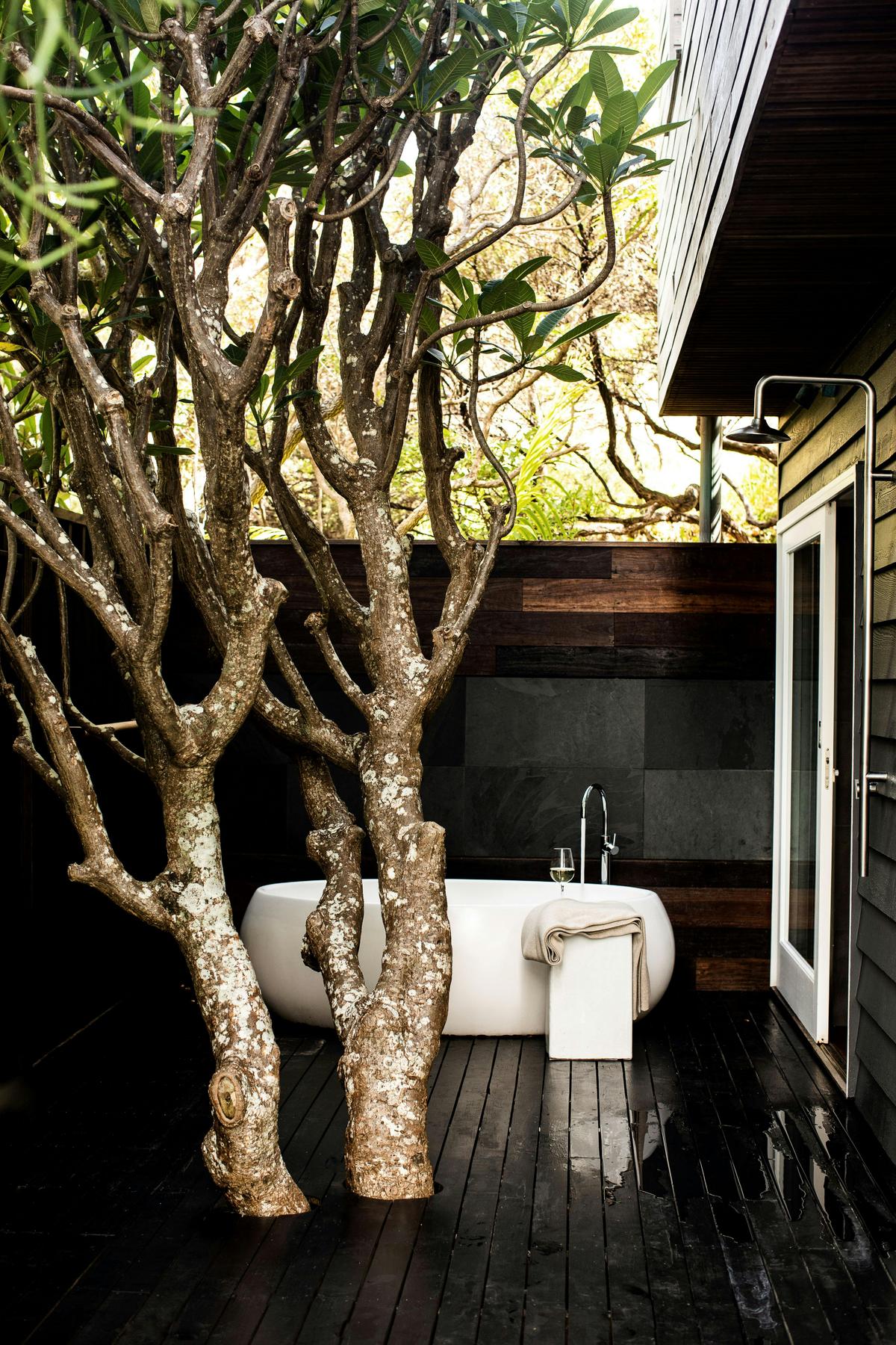 Lidgbird Pavilion Outdoor Bath