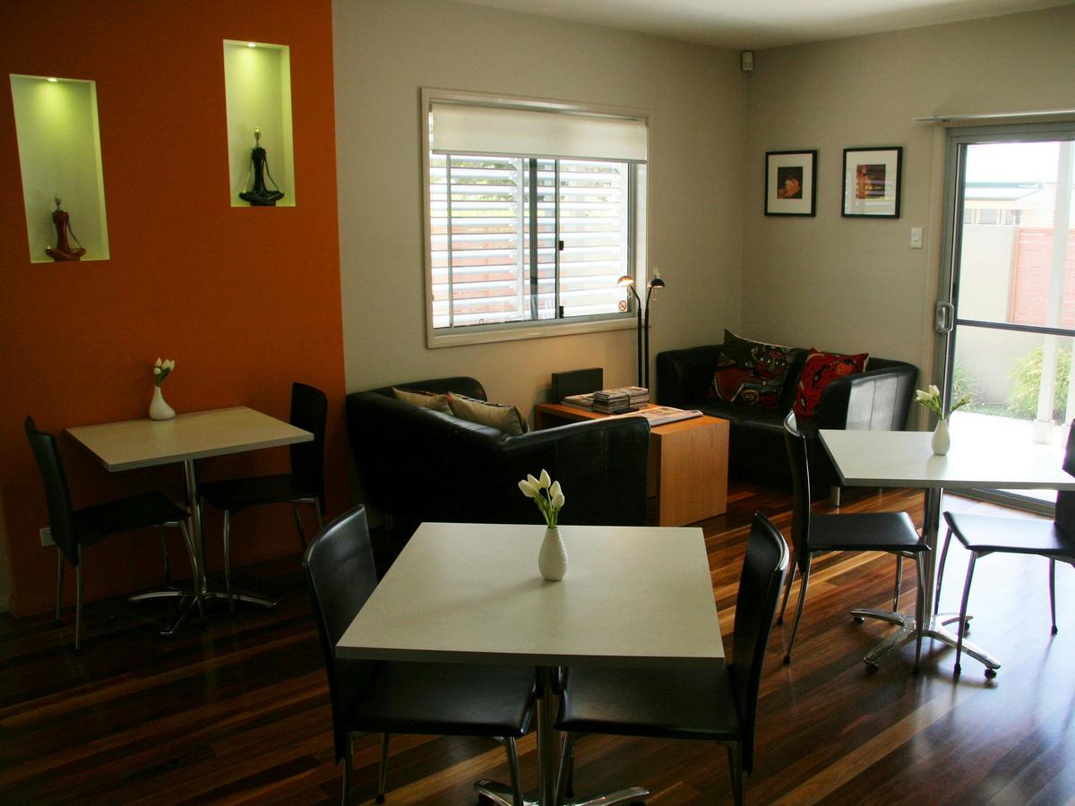 Dining Lounge
