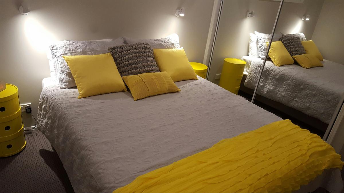 Riverview Cottage - bedroom 1