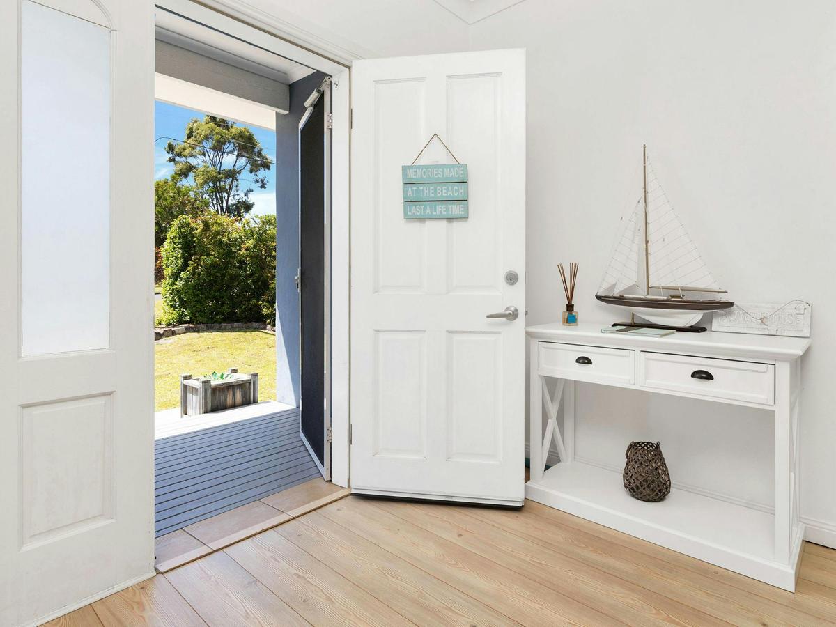 Caroline’s Beach House by Experience Jervis Bay