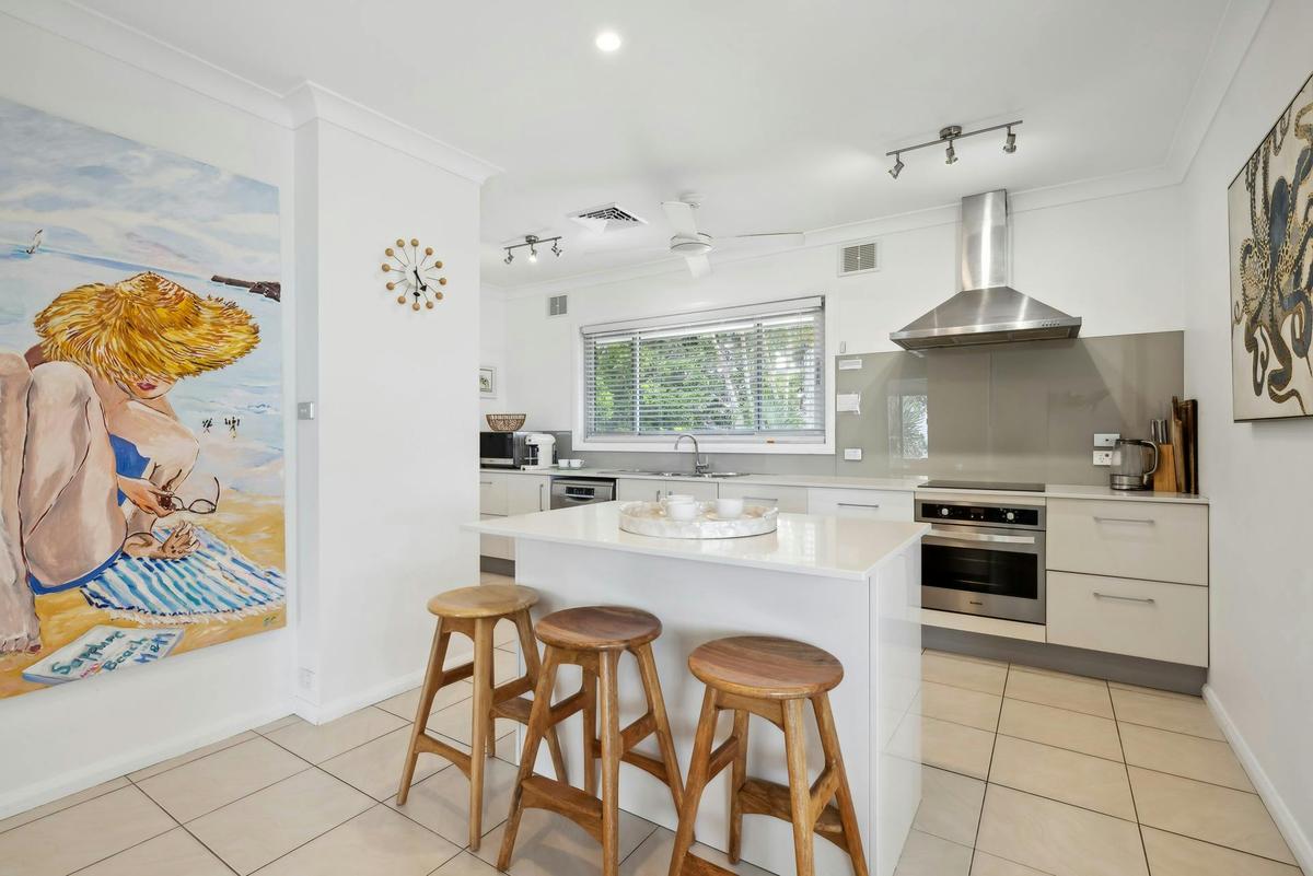 Captain's Quarters kitchen
