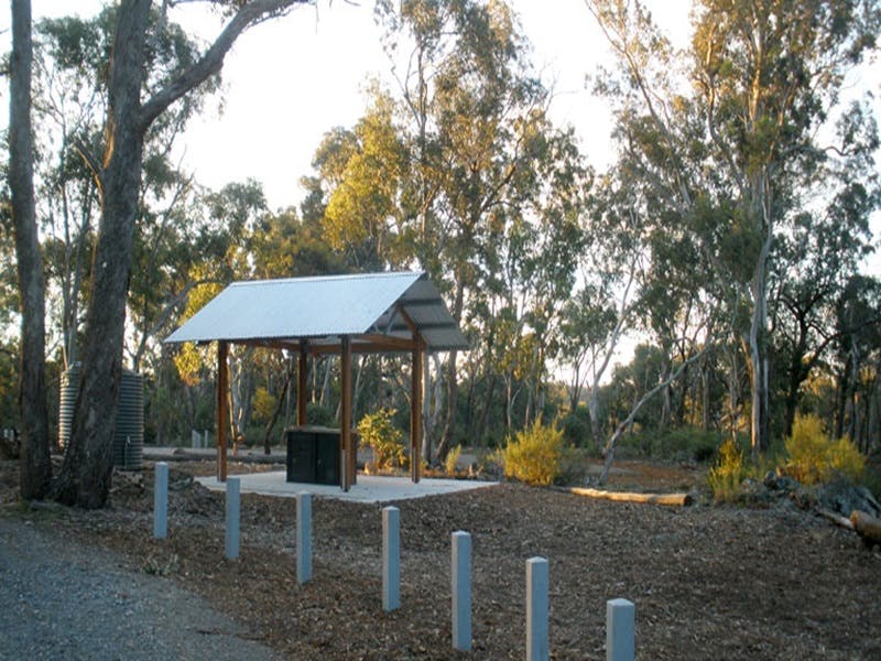 BBQ Shelter, Bungonia Campground, Bungonia National Park. Photo: Audrey Kutzner/NSW Government
