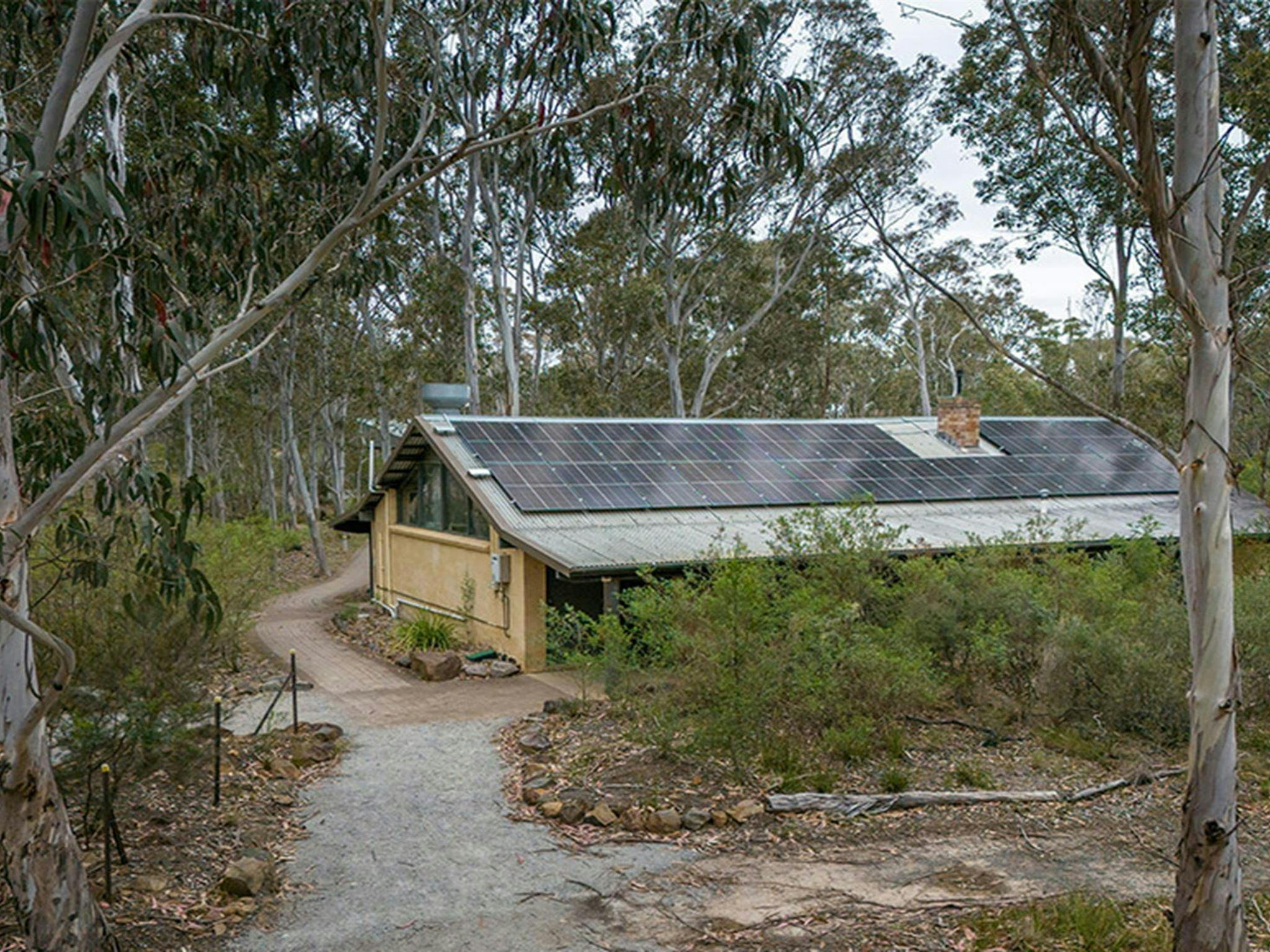 The facilities block at Bungonia campground. Photo: John Spencer/DCCEEW &copy; DCCEEW