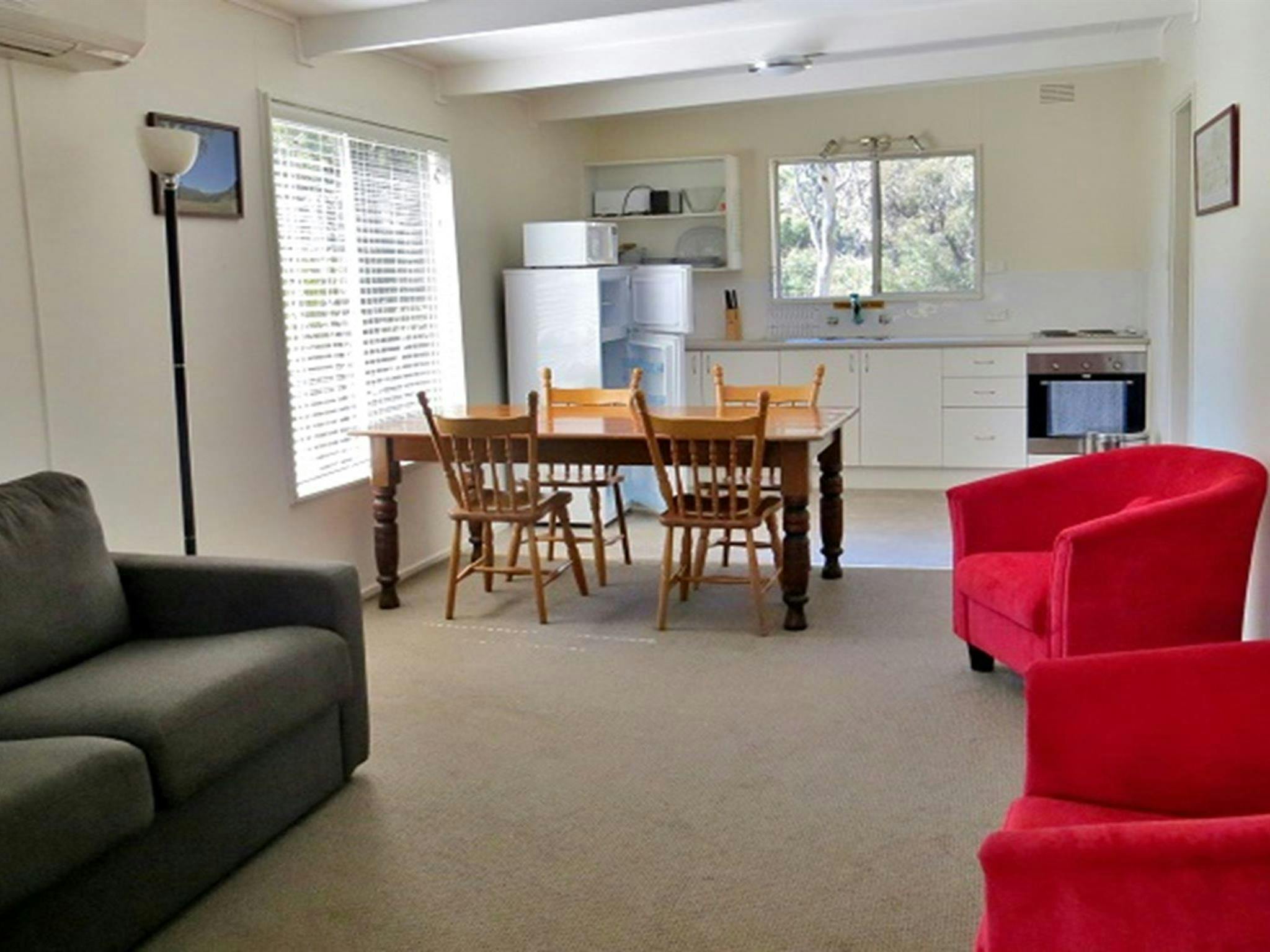 Capertee Cottage, dining room and kitchen. Photo: Anjee du Terreau OEH