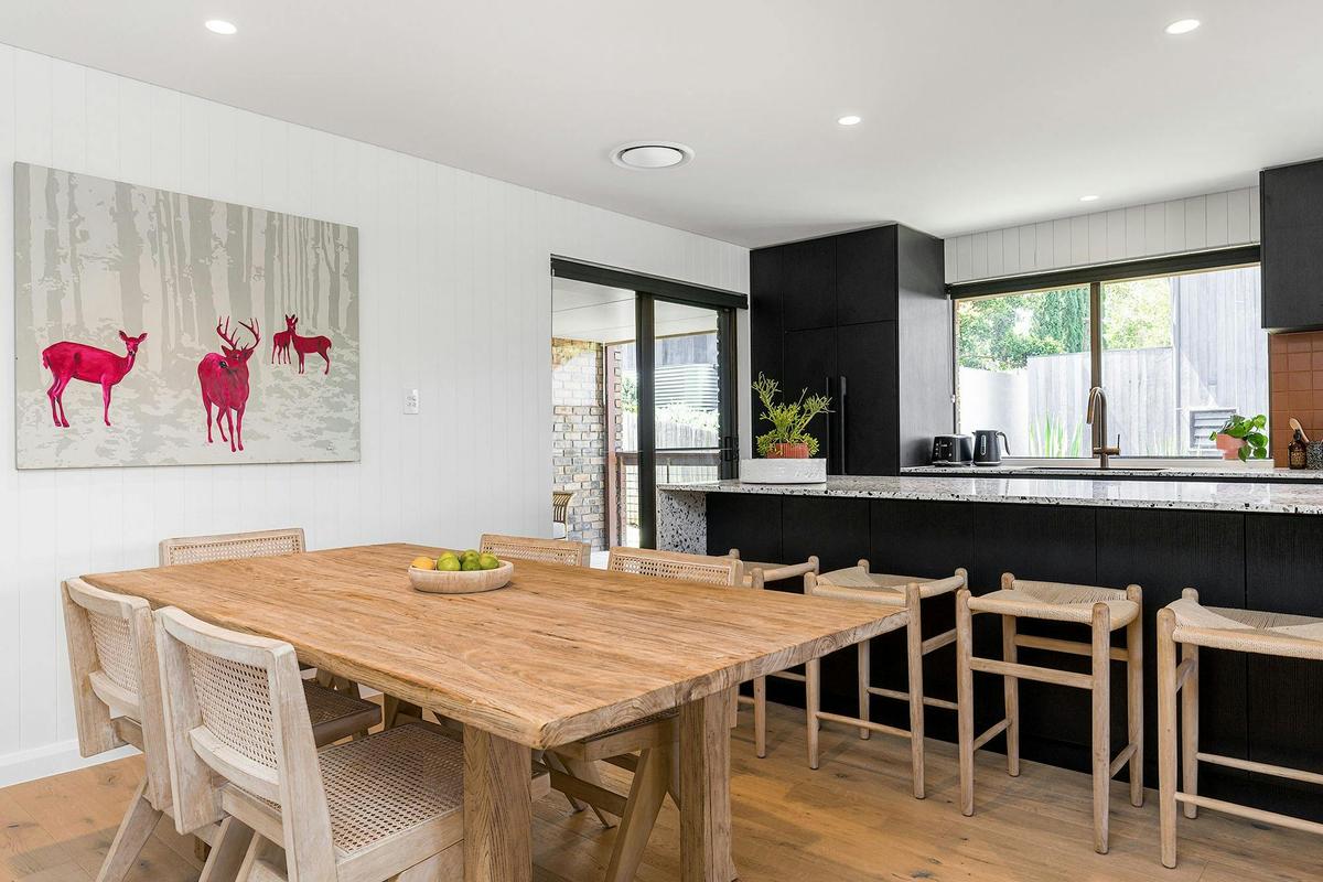 Casa 36 - Byron Bay - Dining and Kitchen