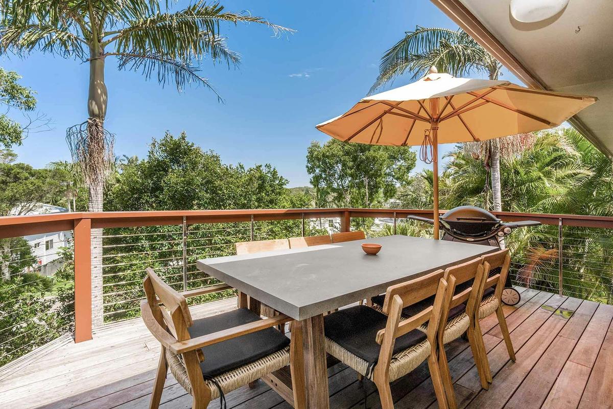 Casa 36 - Byron Bay - Outdoor Dining Area and BBQ