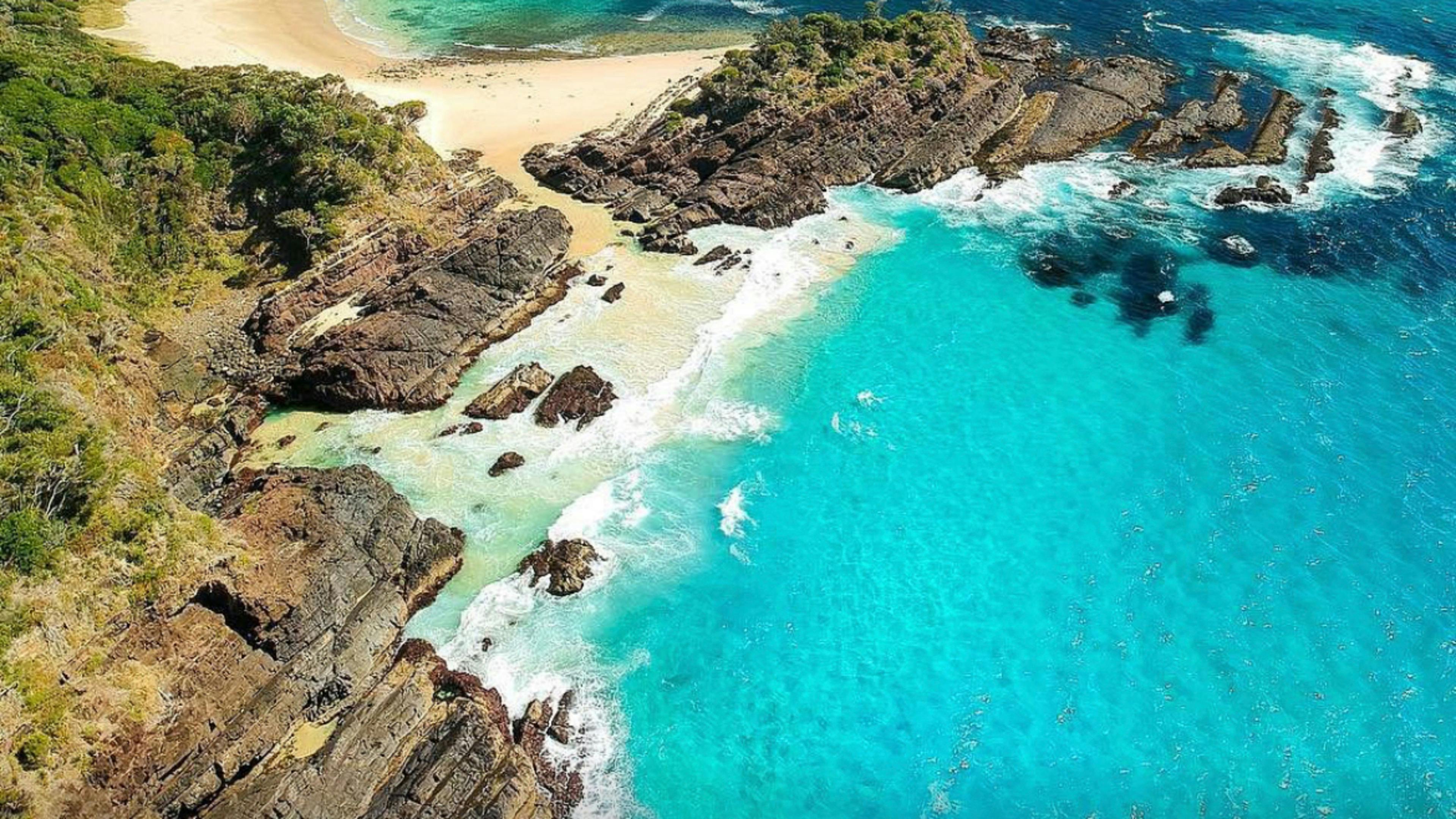 Seal Rocks Beach 15 minutes drive