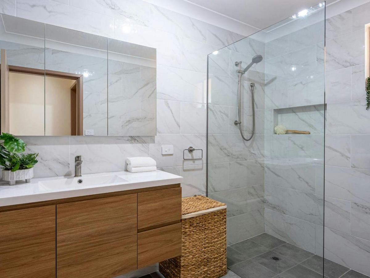 Coastal Crush | Bathroom 1
