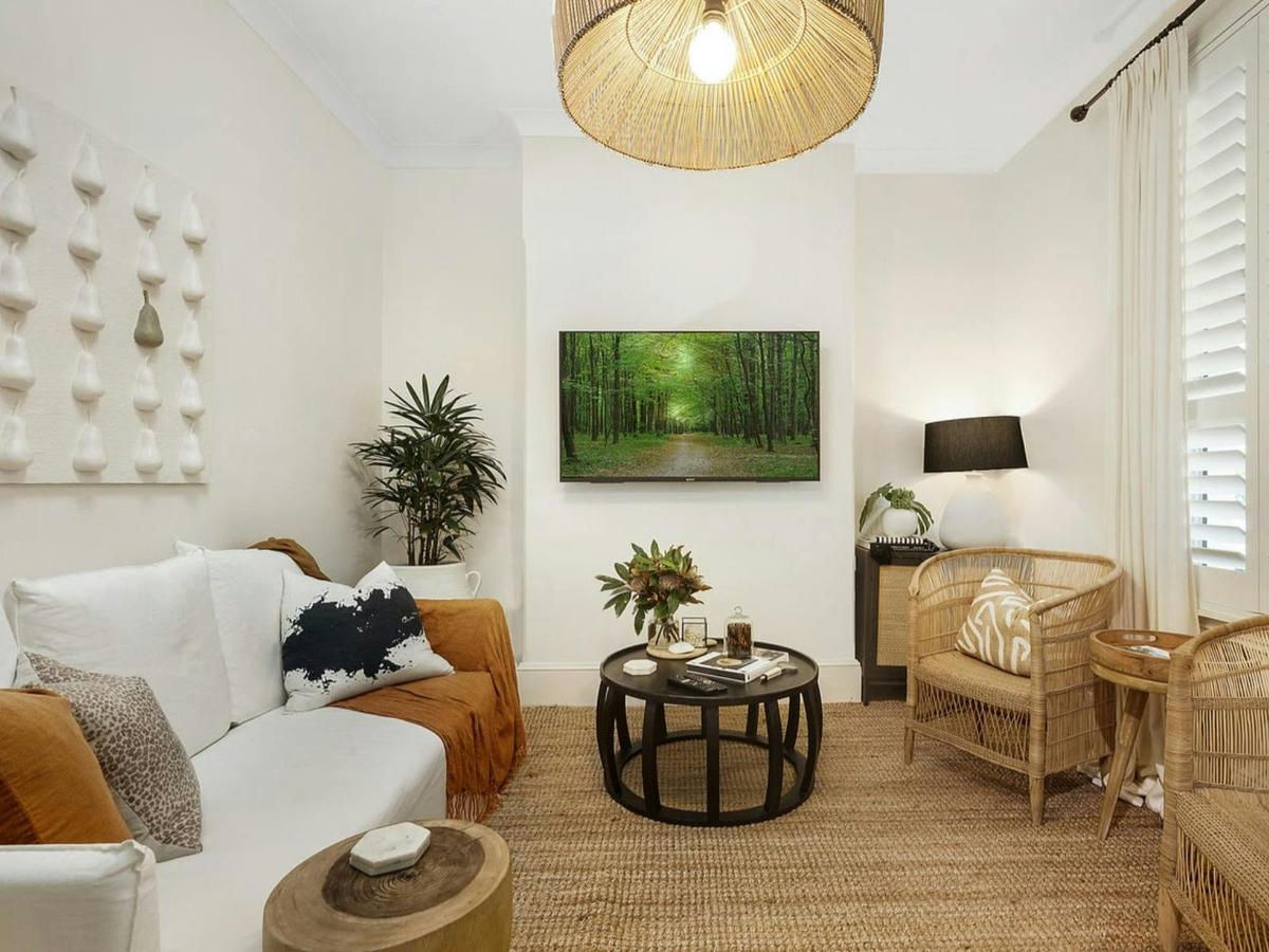 Modern Lounge area at Stylish Luxe Villa