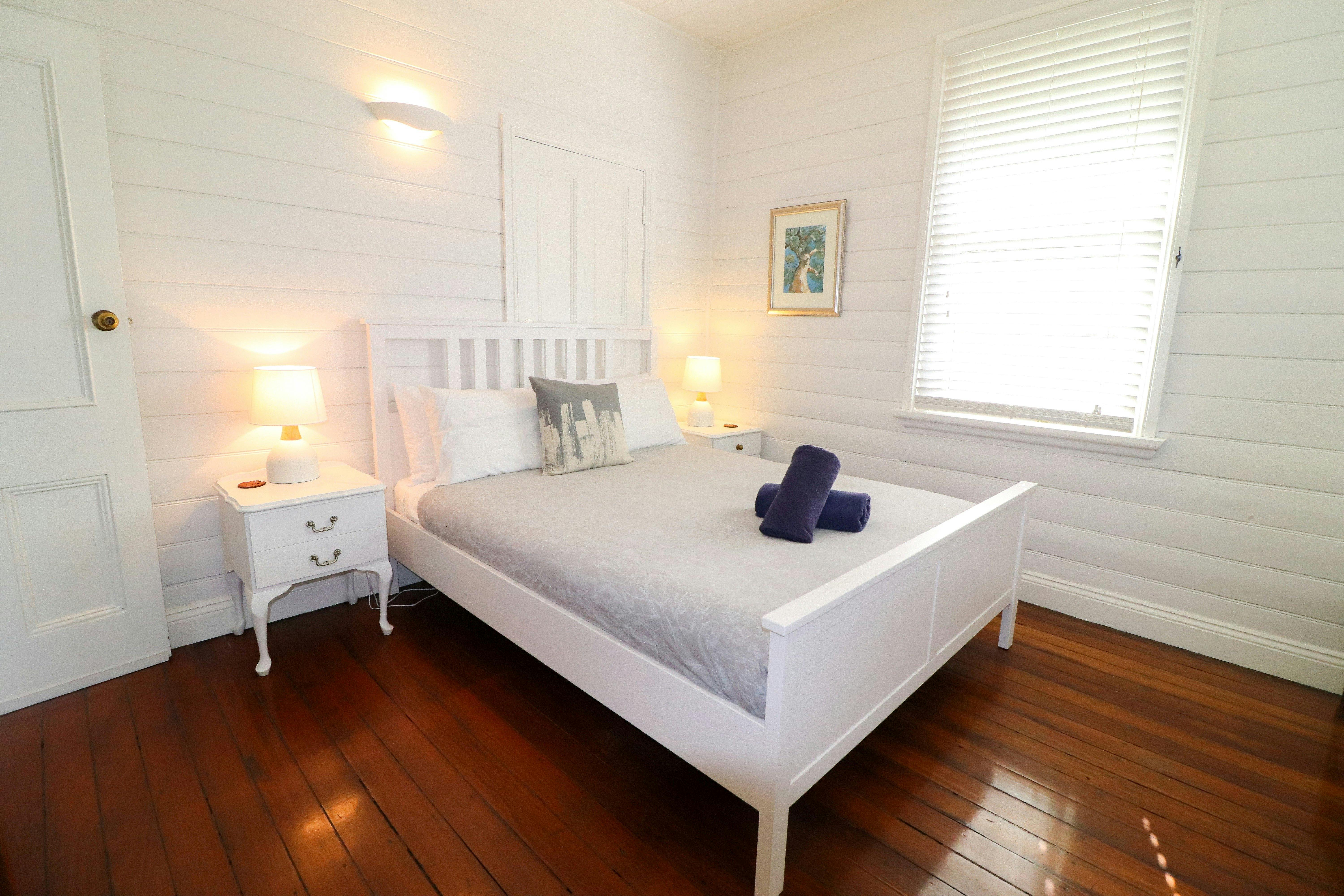 Bedroom with queen bed