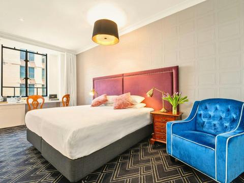 Castlereagh Boutique Hotel