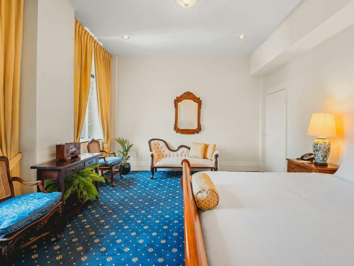 Viscount Suite Bedroom Castlereagh Boutique Hotel