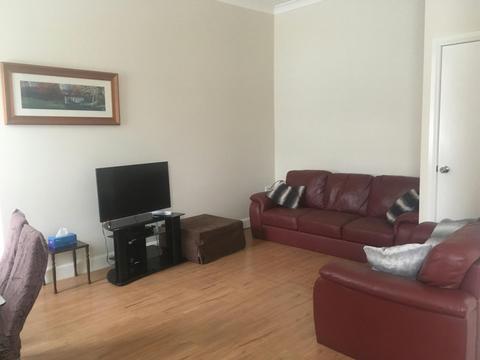 Carelles Apartment