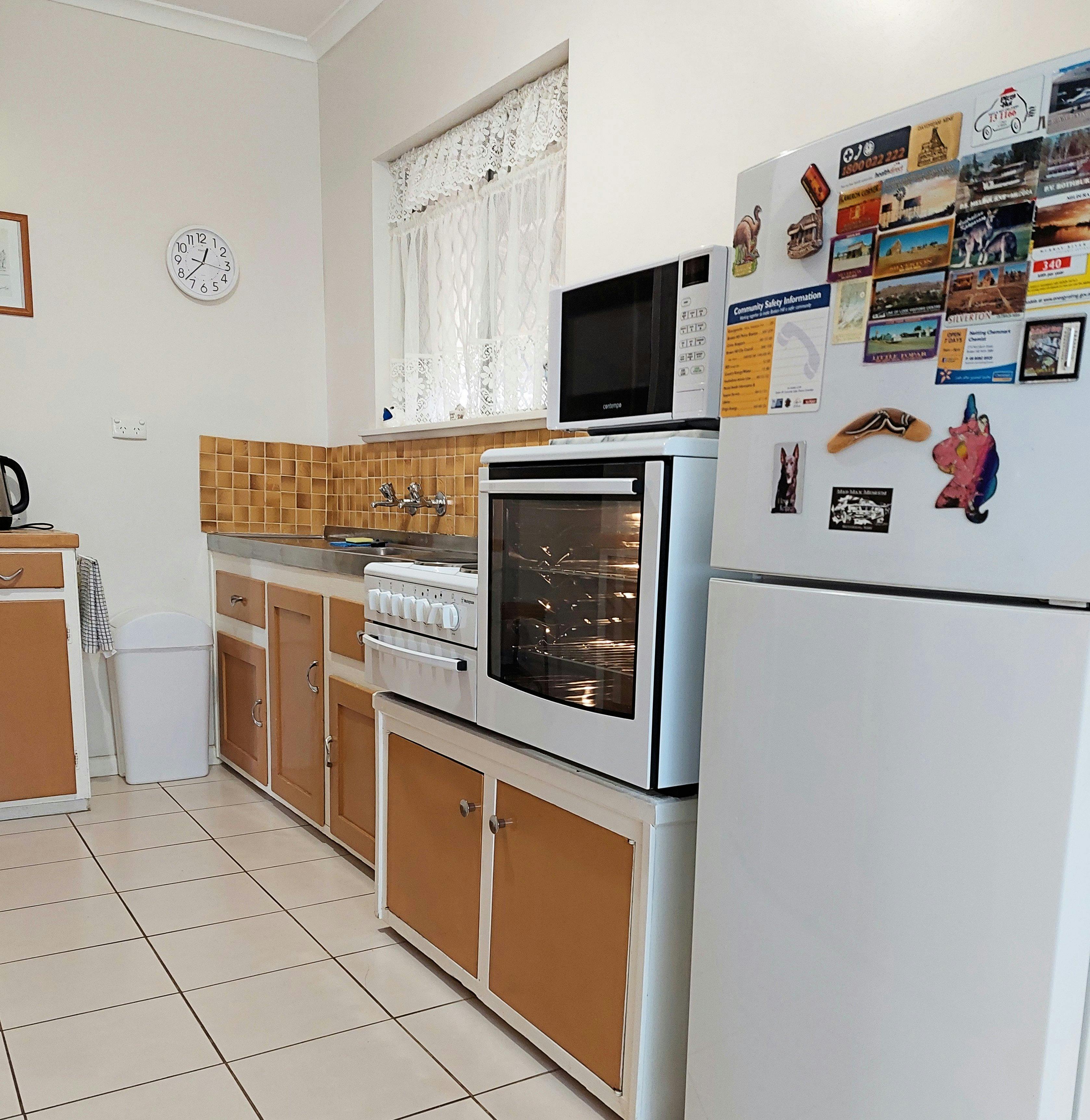 Capon Cottage fully equipped kitchen, full size fridge, oven, stove top, microwave, tea & coffee